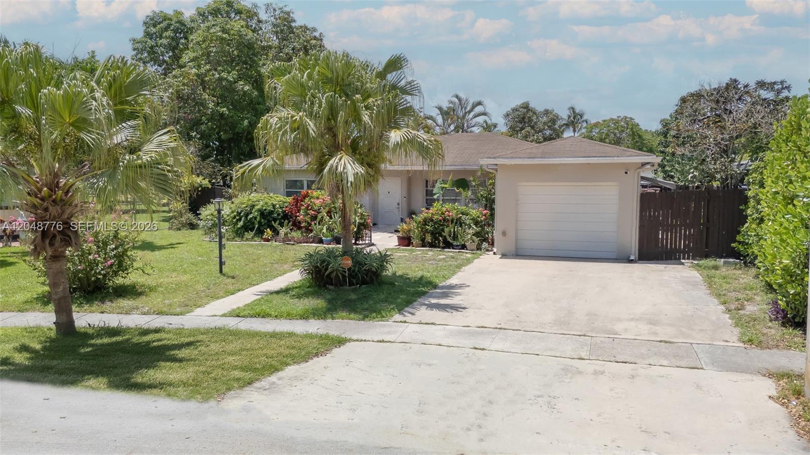 5045 SW 10th St, Margate FL 33068