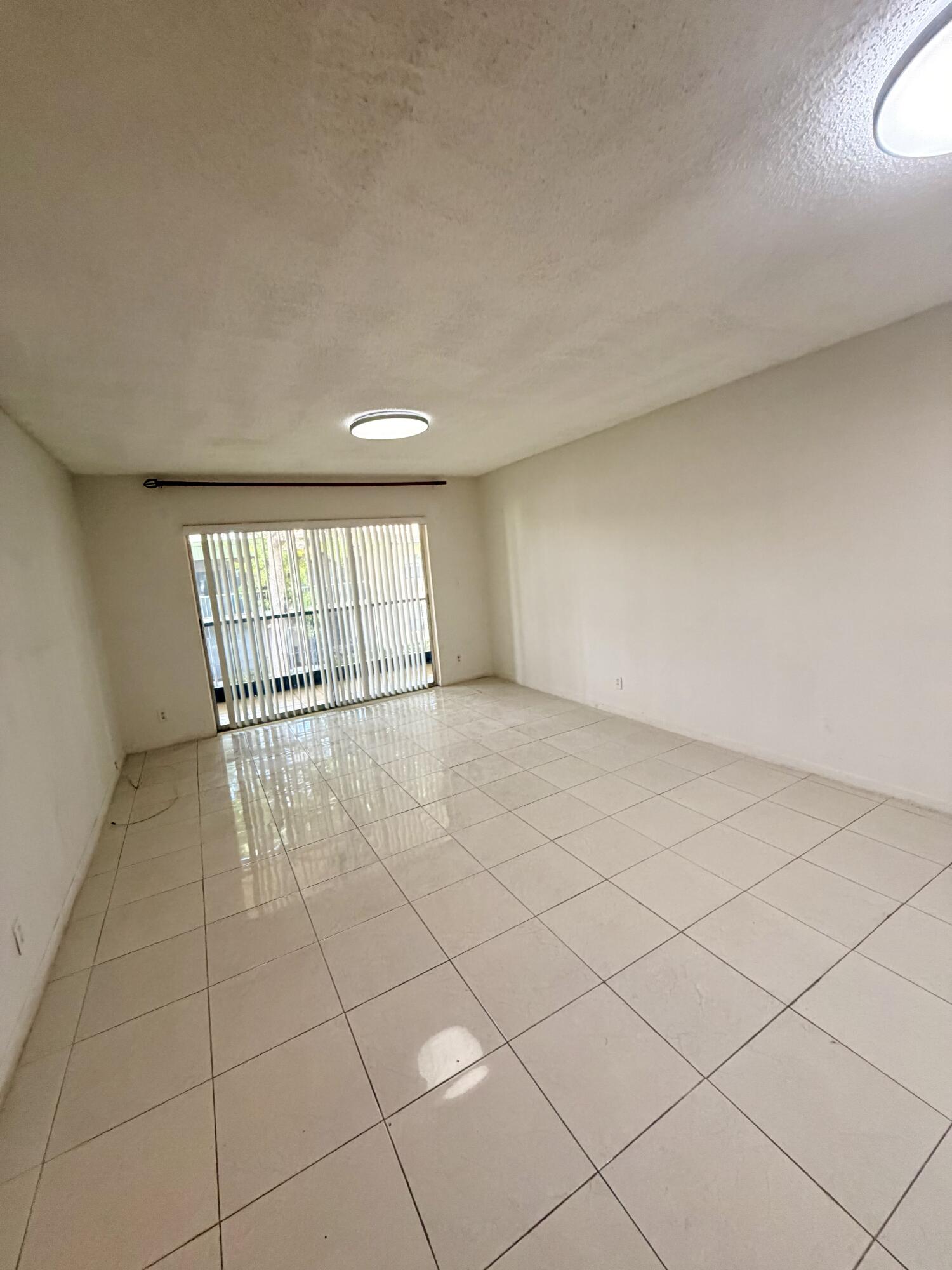 4159 NW 90th Avenue — Photo 3