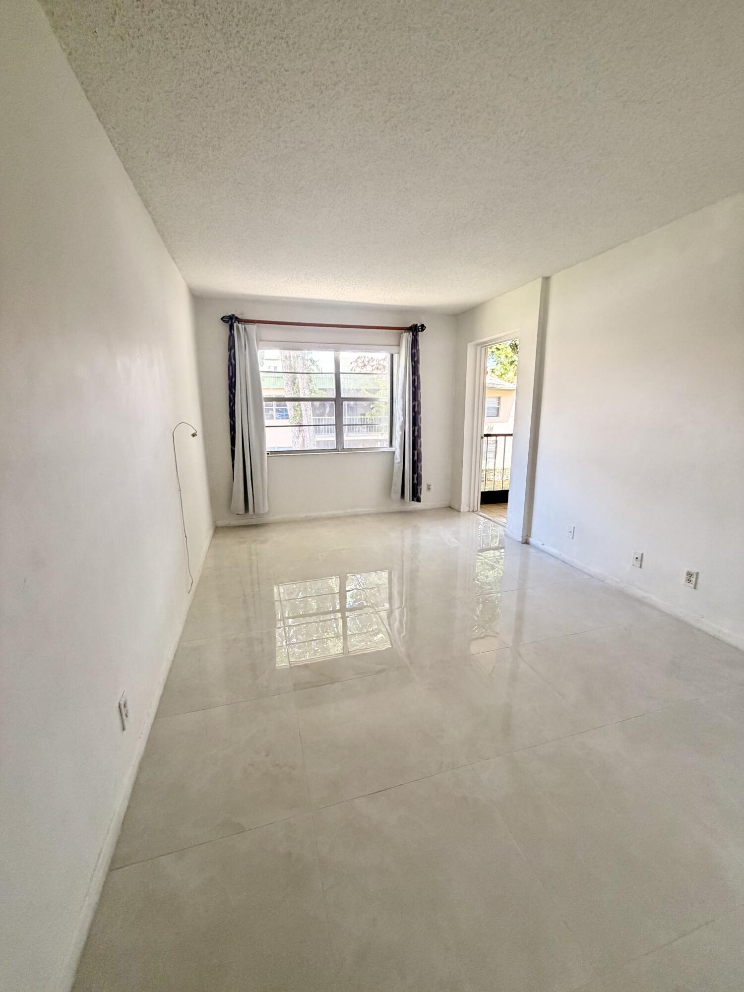 4159 NW 90th Avenue — Photo 5