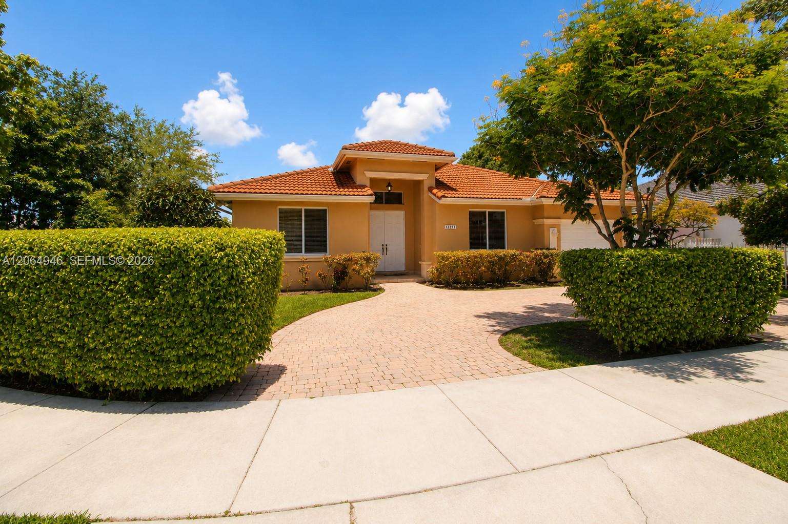 14261 SW 28th St, Miami FL 33175