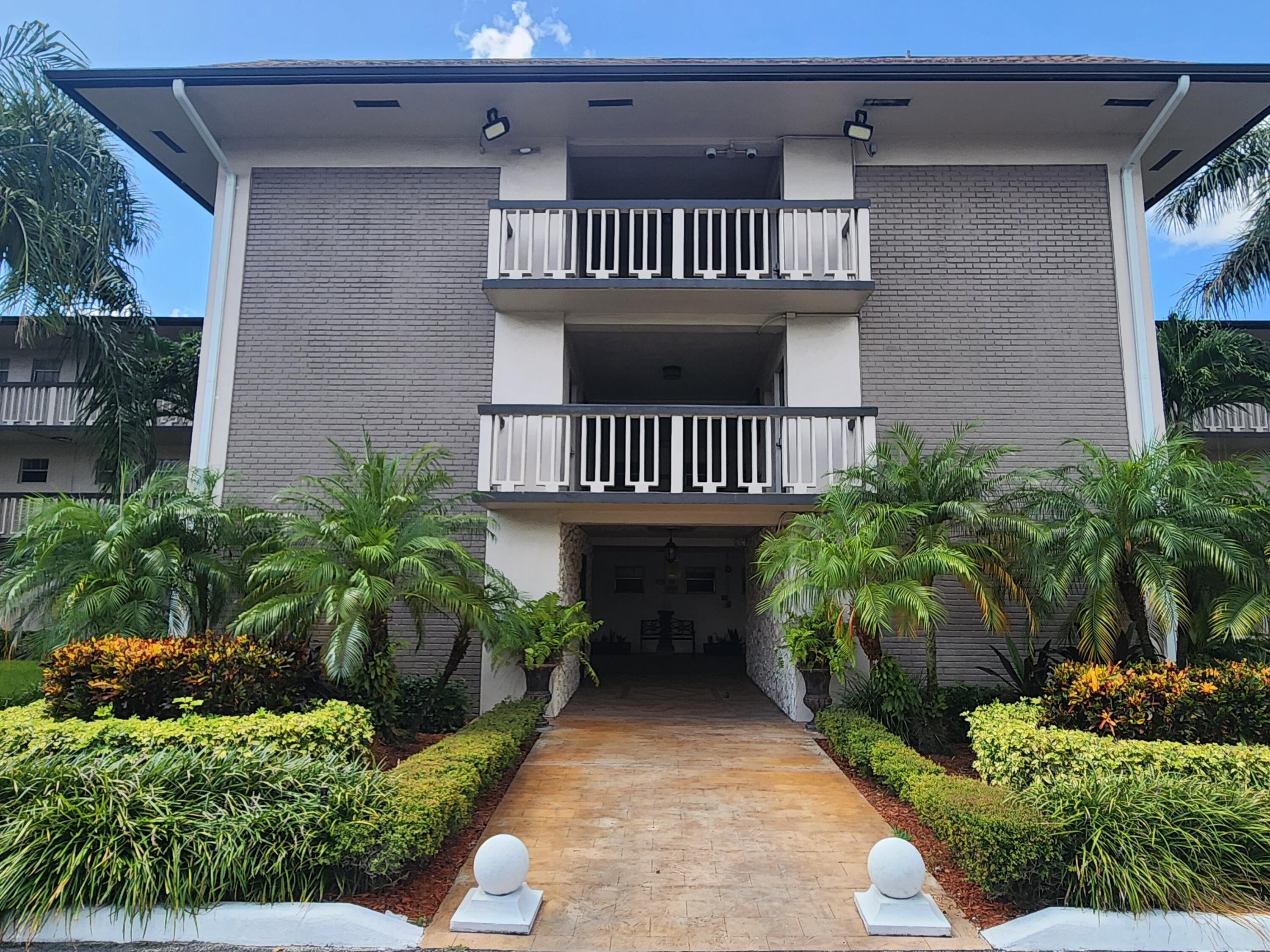 4900 WASHINGTON Street # 307, Hollywood FL 33021
