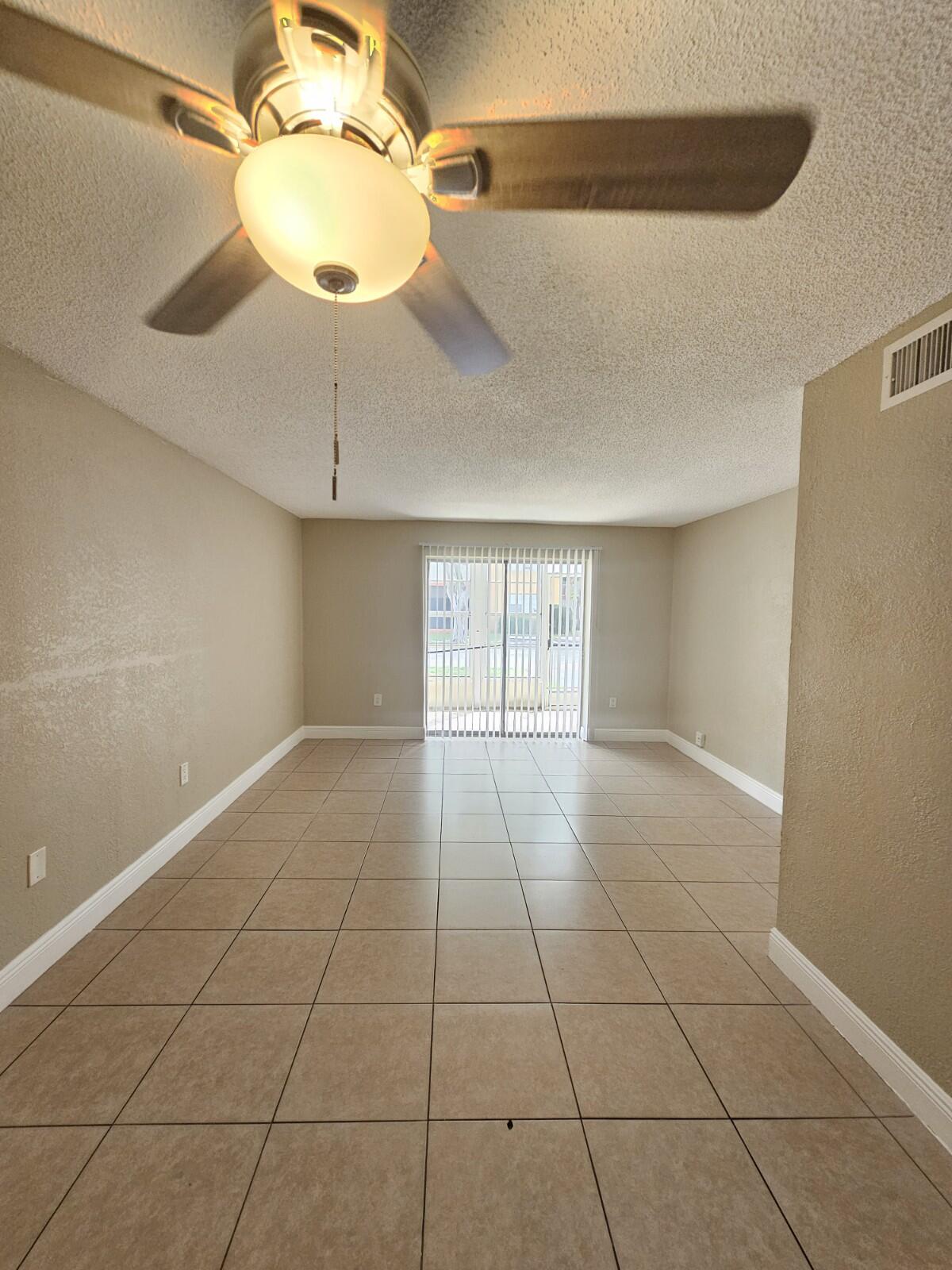 4324 NW 9th Avenue # 1c, Deerfield Beach FL 33064