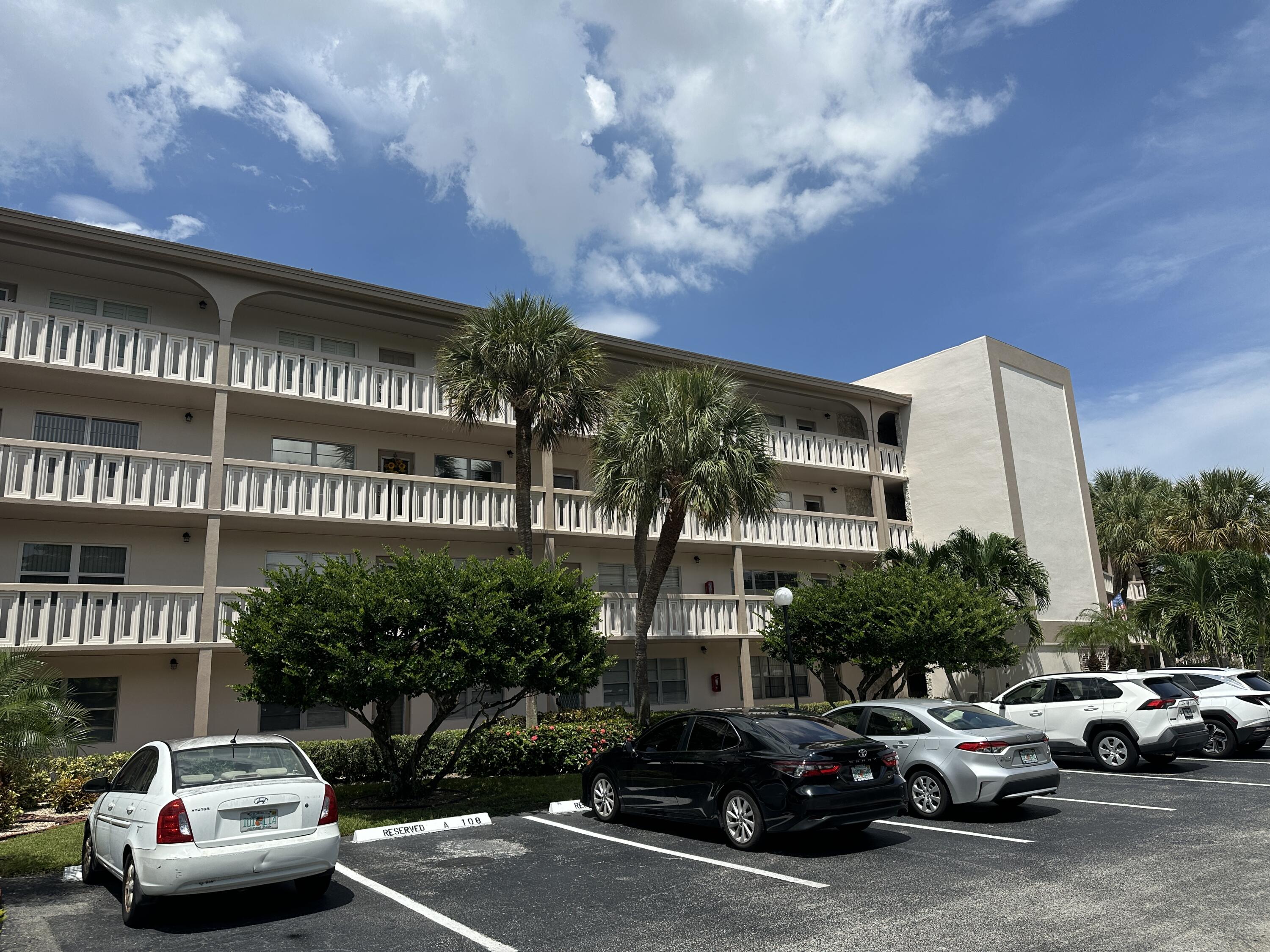1901 Bermuda Circle # B1 — Photo 3