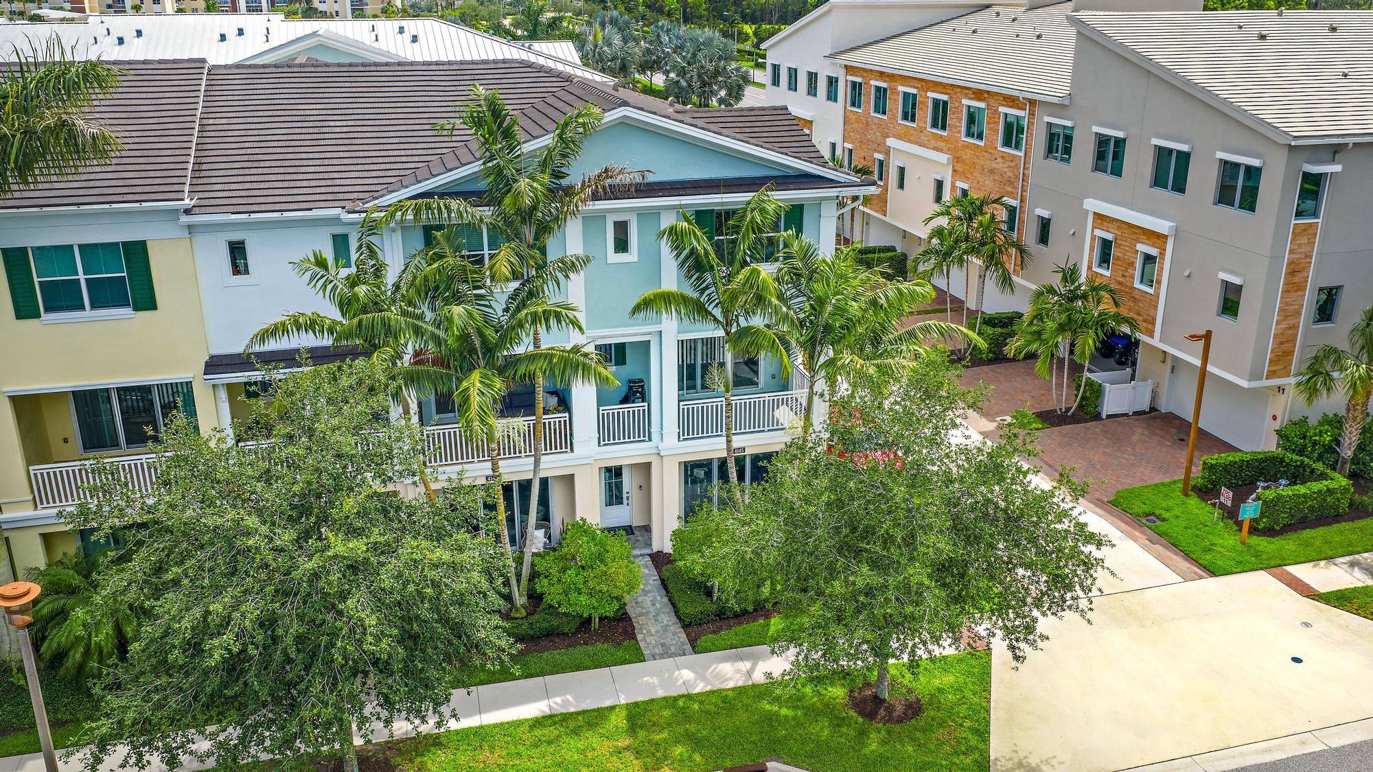 4145 Faraday Way, Palm Beach Gardens FL 33418
