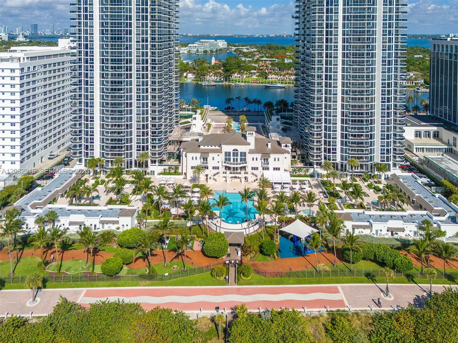 4779 Collins Ave # 1805 — Photo 2