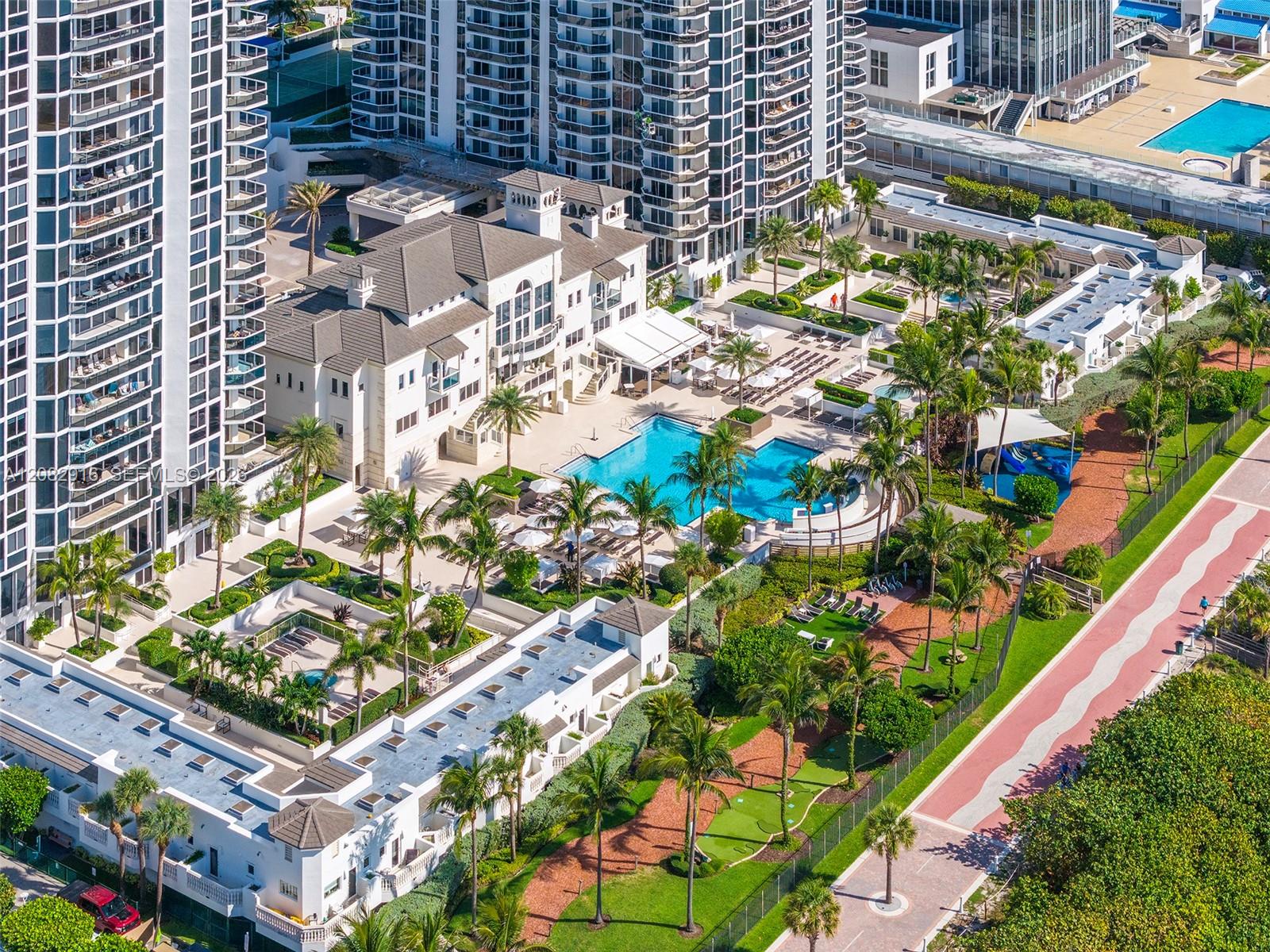 4779 Collins Ave # 1805 — Photo 3