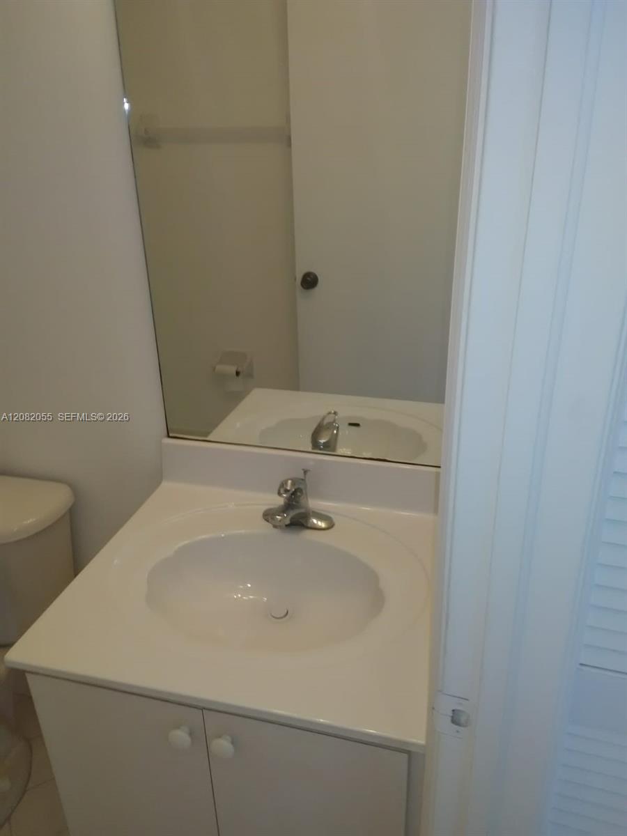 2910 SE 13th Rd # 44 — Photo 4