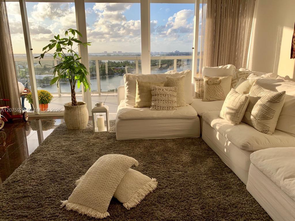 6301 Collins Ave # 1606 — Photo 4