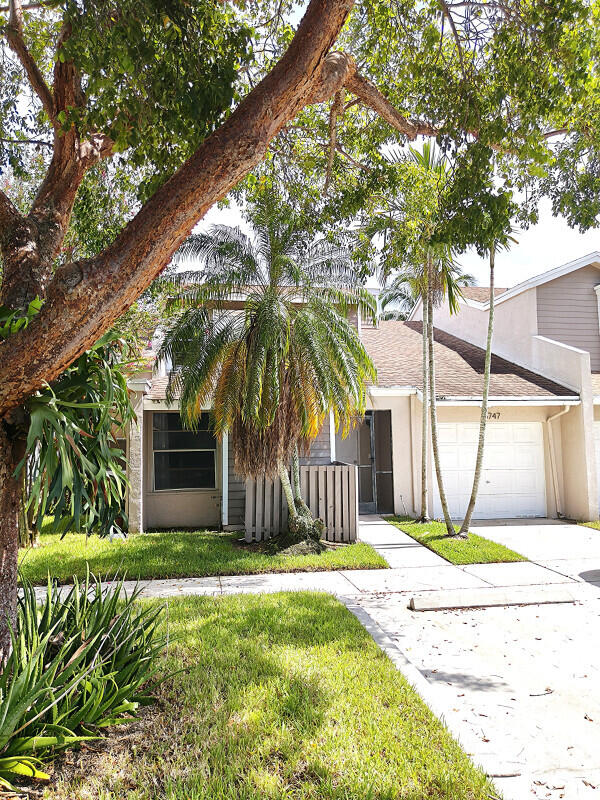 15747 Woodgate Place, Sunrise FL 33326