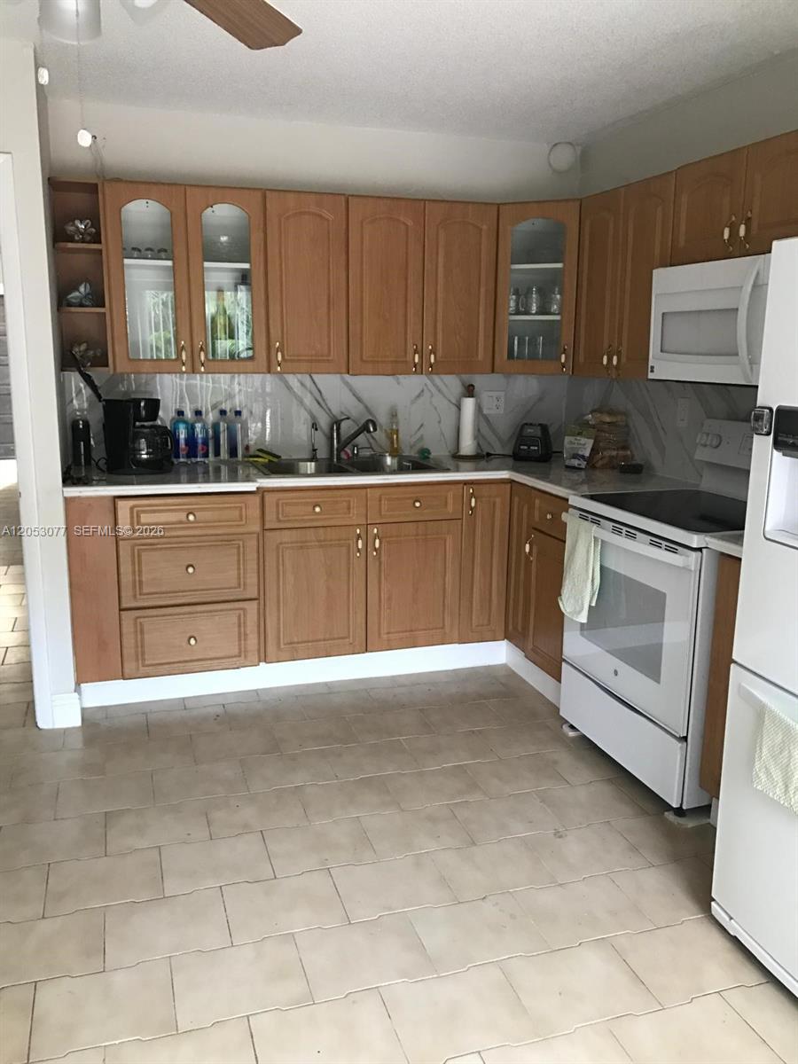 12247 SW 17th Ln, Miami FL 33175