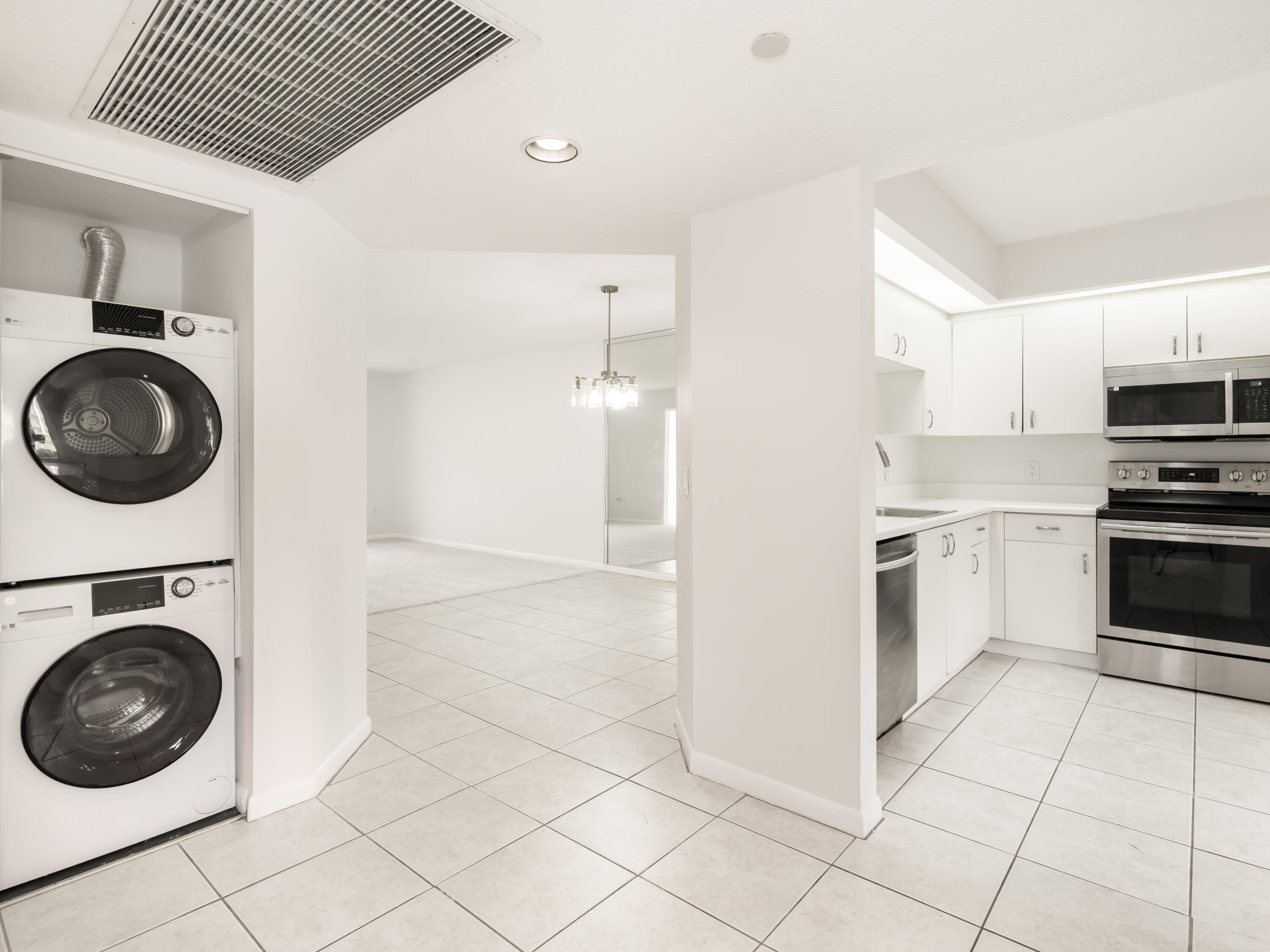 1651 SW 127TH Avenue SW # 105A — Photo 3