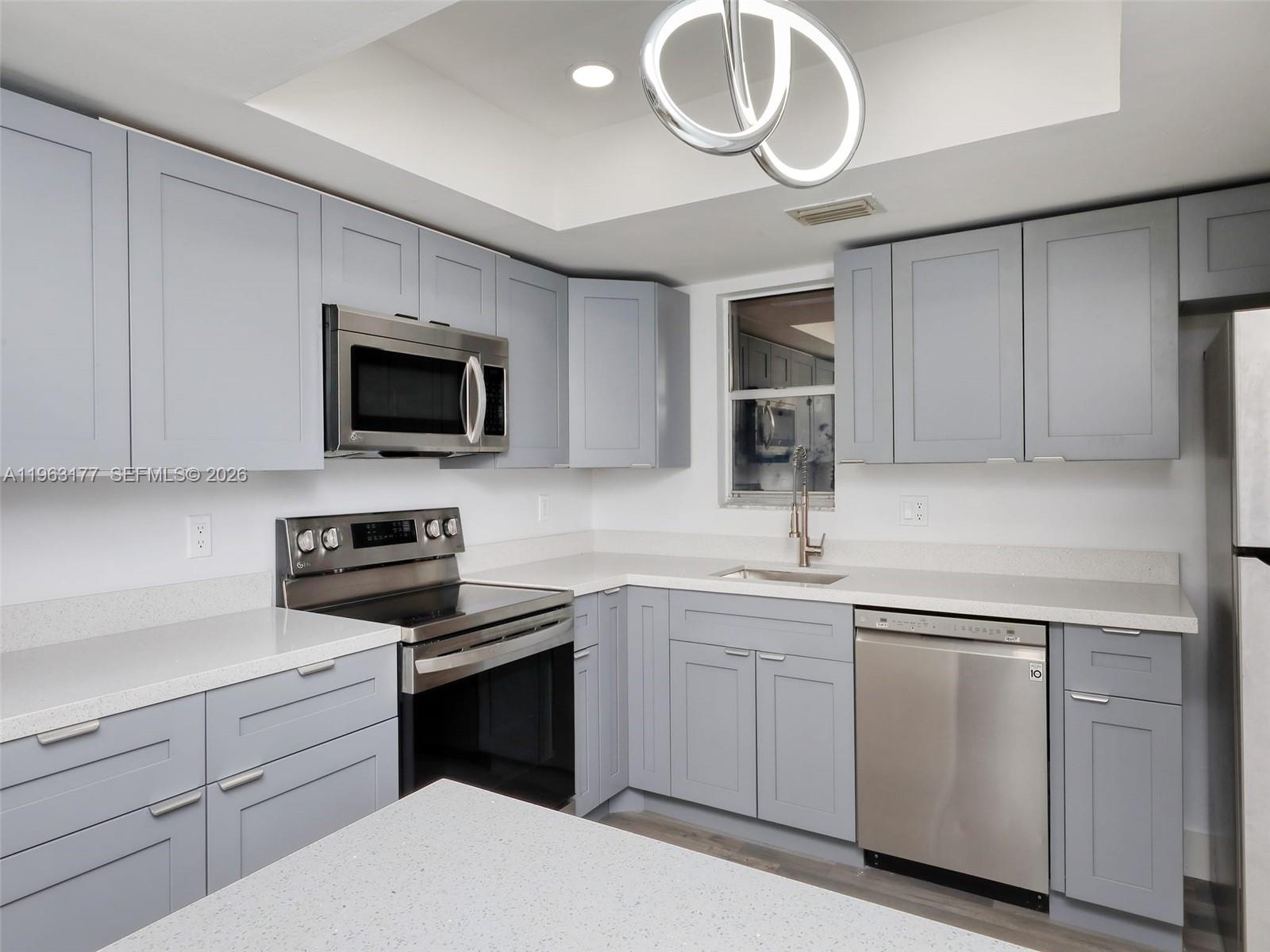 1901 Coquina Way — Photo 3