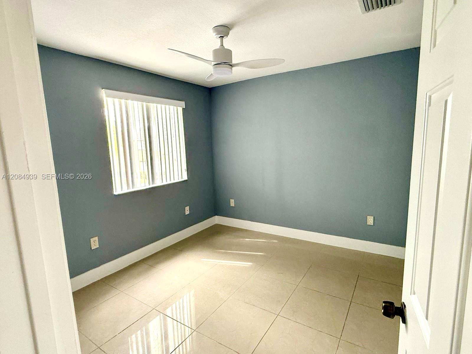 2869 SE 15th Rd # 70 — Photo 3