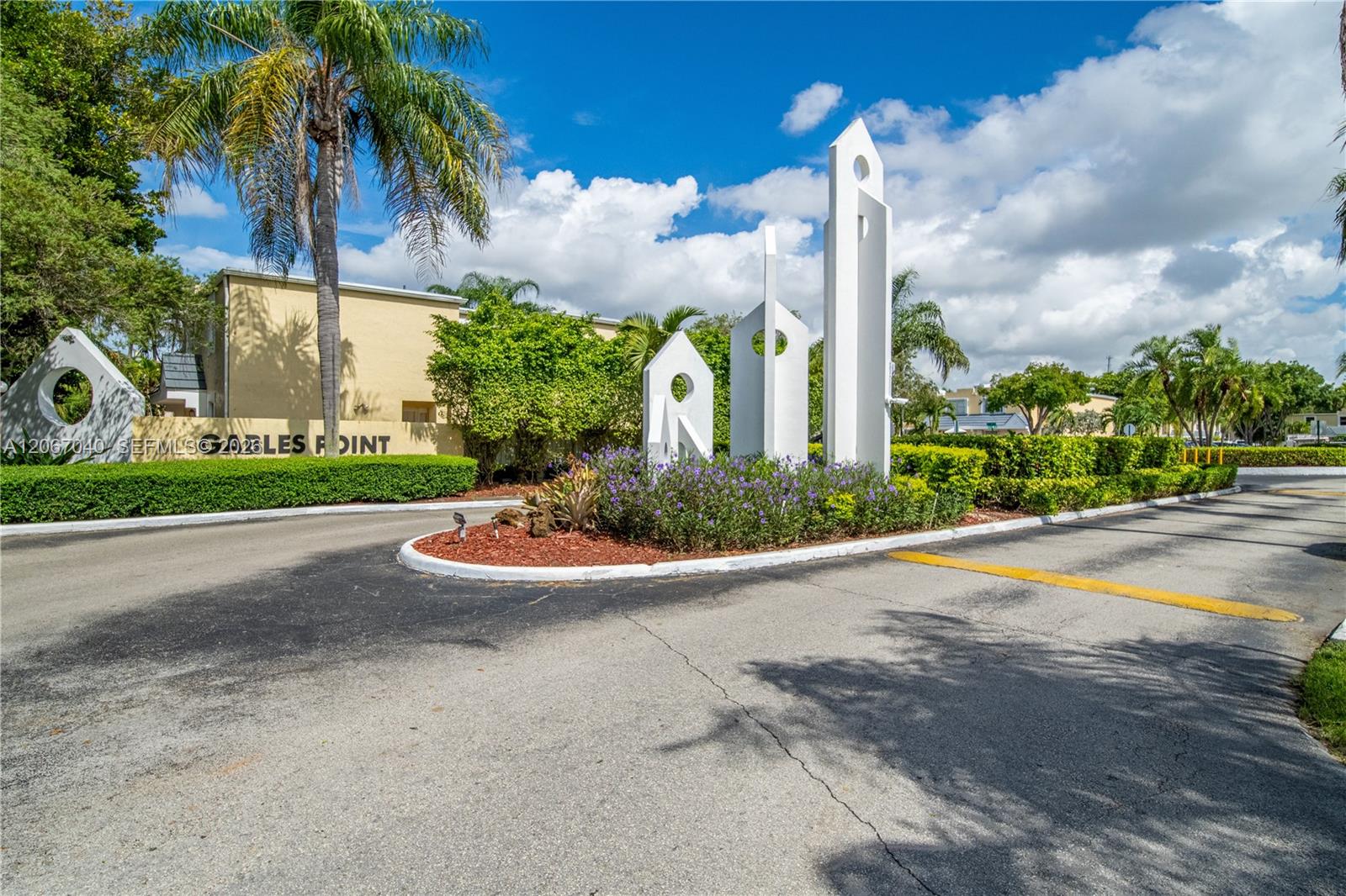 6835 SW 45th Ln, Miami FL 33155