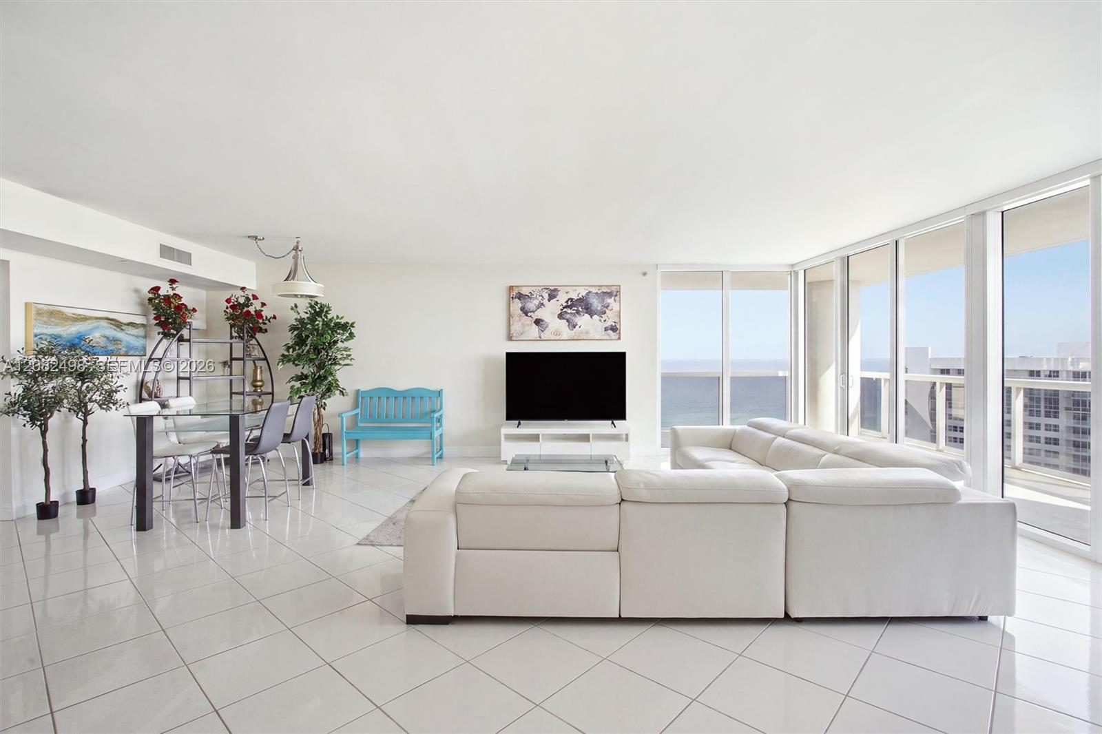 Living/Dining Area