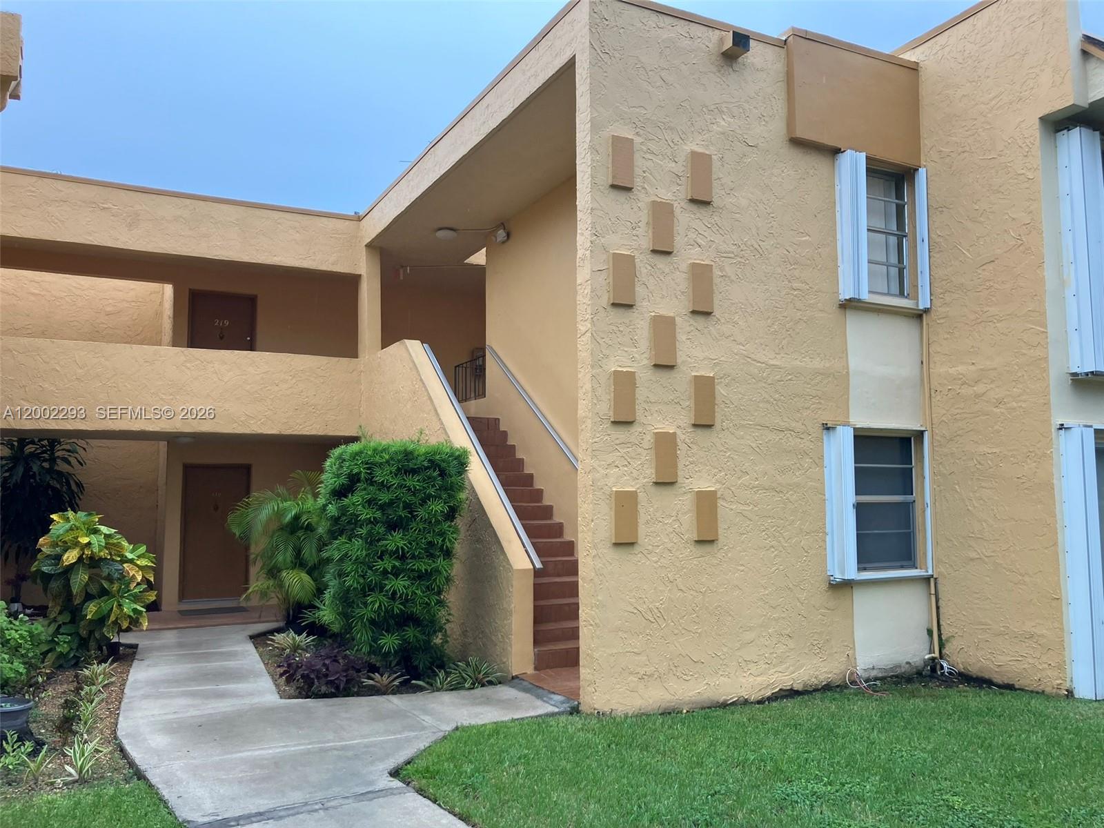 9311 SW 4th St # 104B, Miami FL 33174