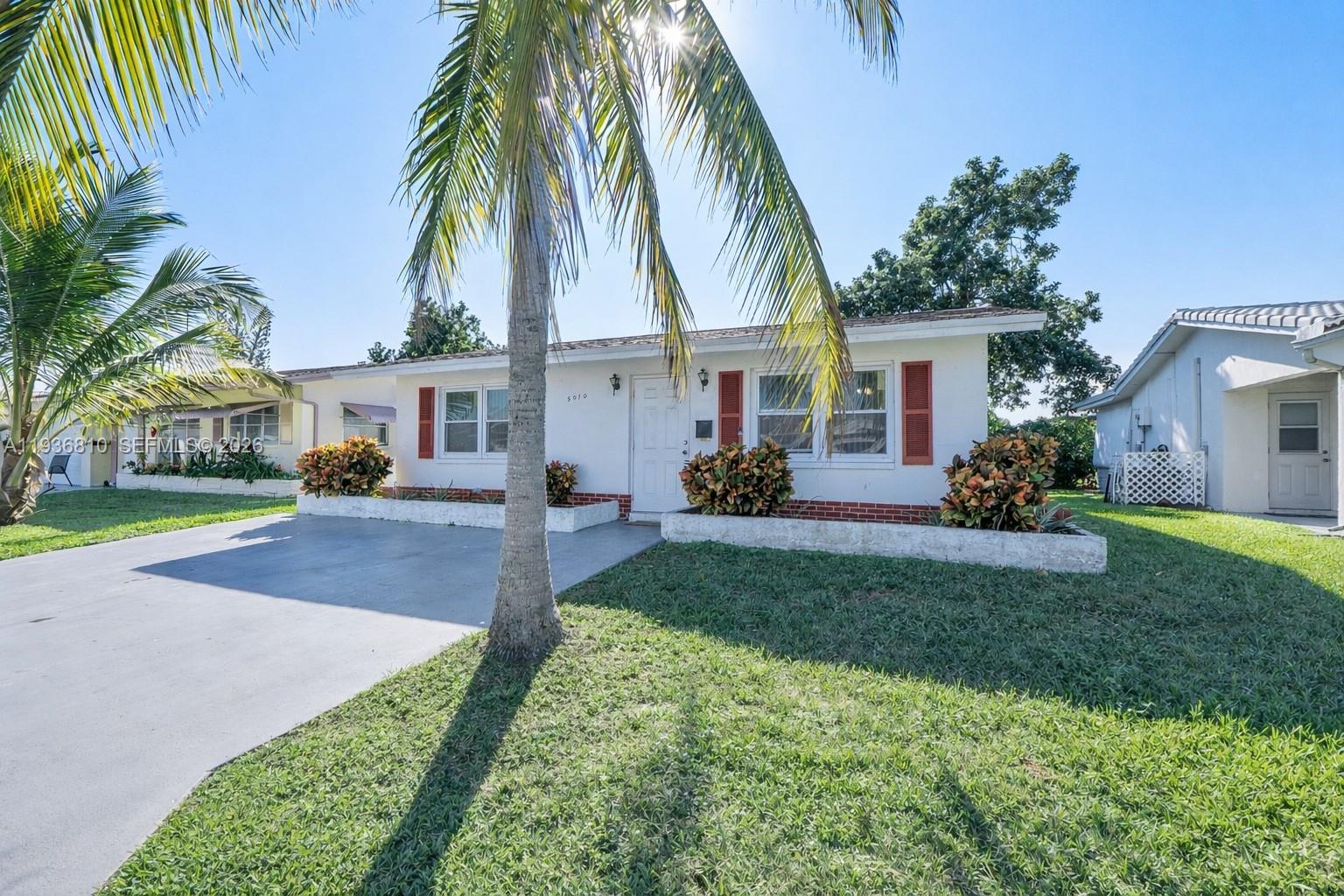 5010 NW 51st St, Tamarac FL 33319