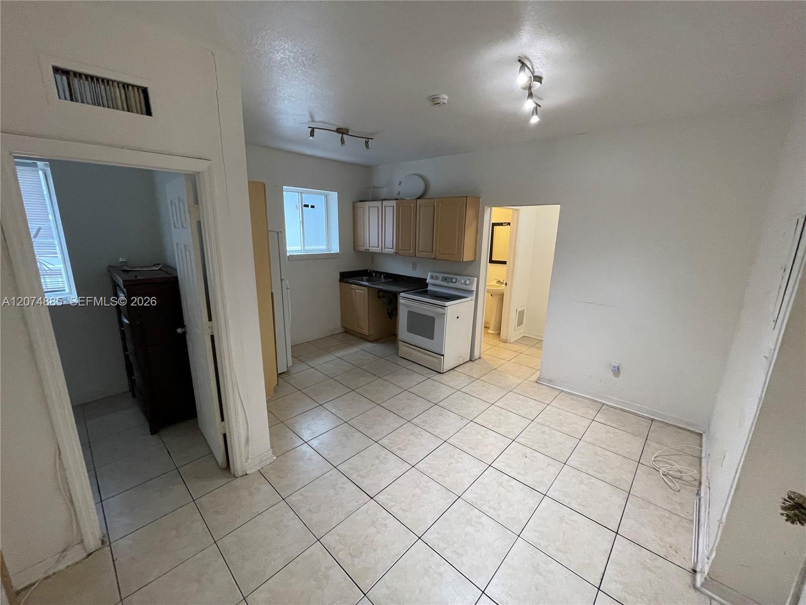 1021 NW 3rd St # 207 — Photo 2