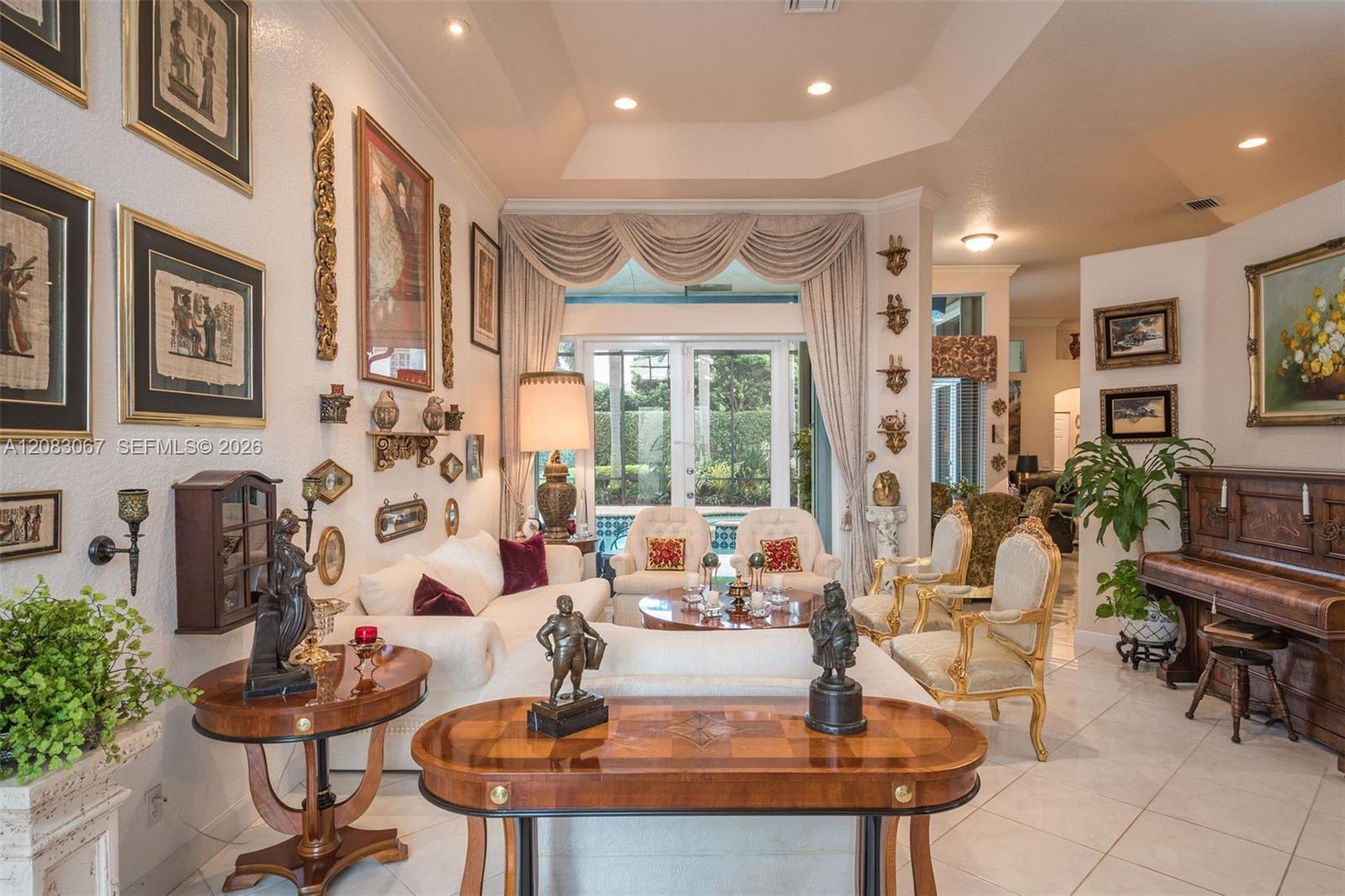 2552 Jardin Ln — Photo 4