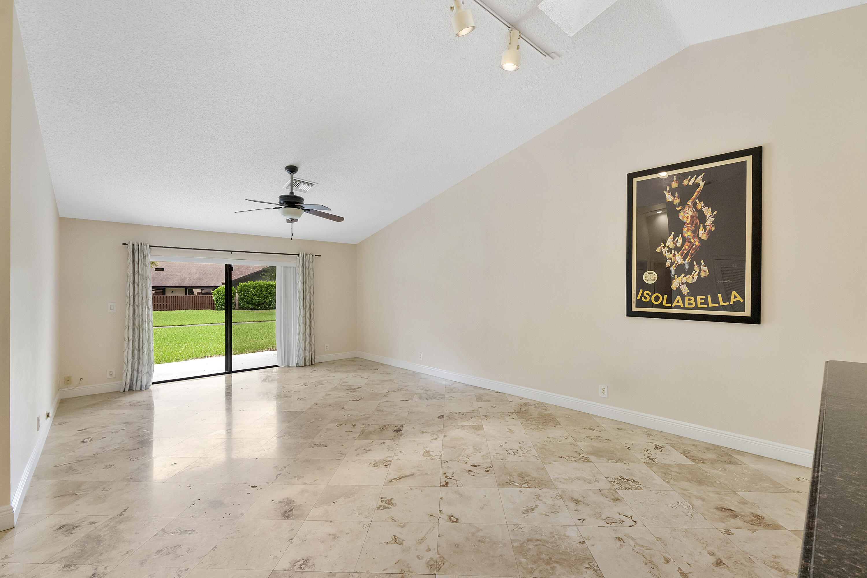 22686 Vistawood Way — Photo 3