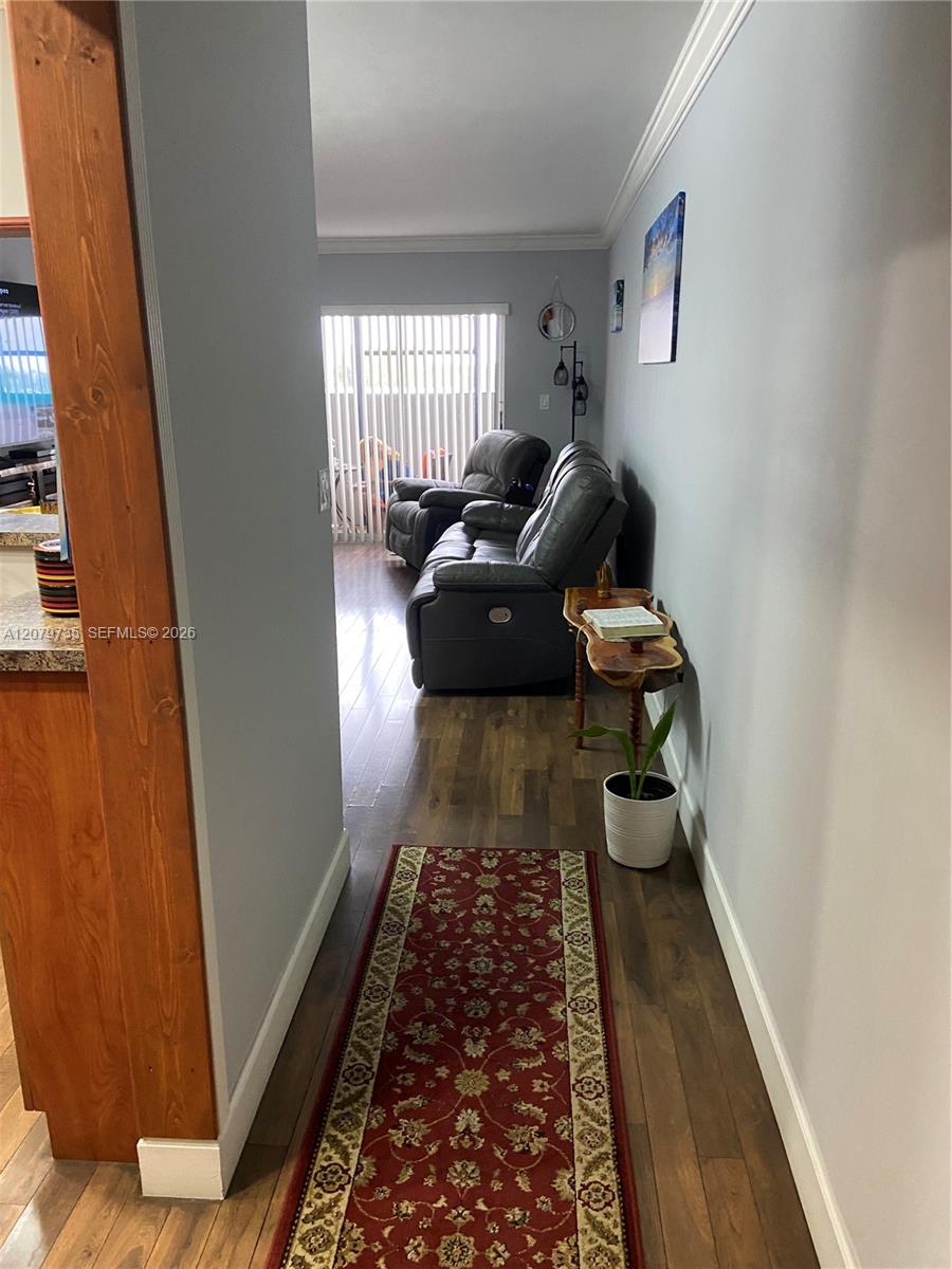 1075 W 68th St # 403 — Photo 3