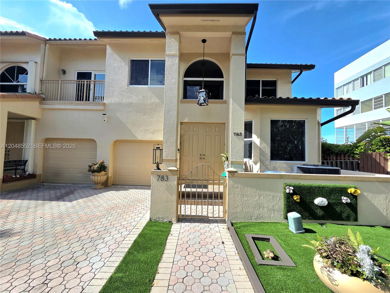 783 NE 195th St, Miami FL 33179