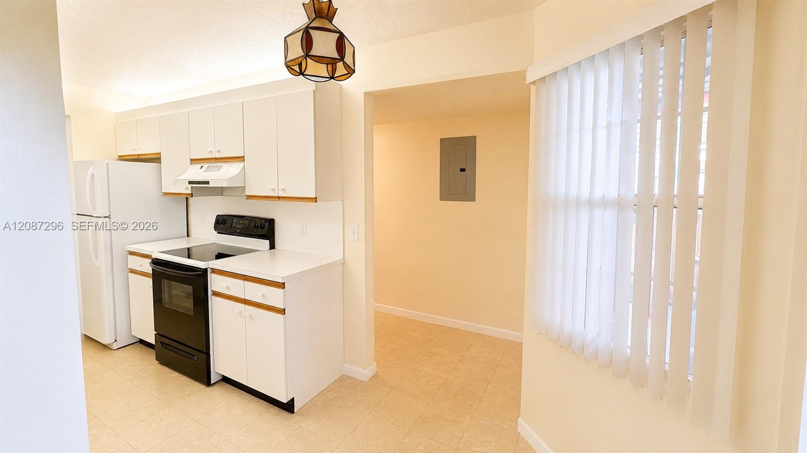 12900 SW 13th St # 413E — Photo 3