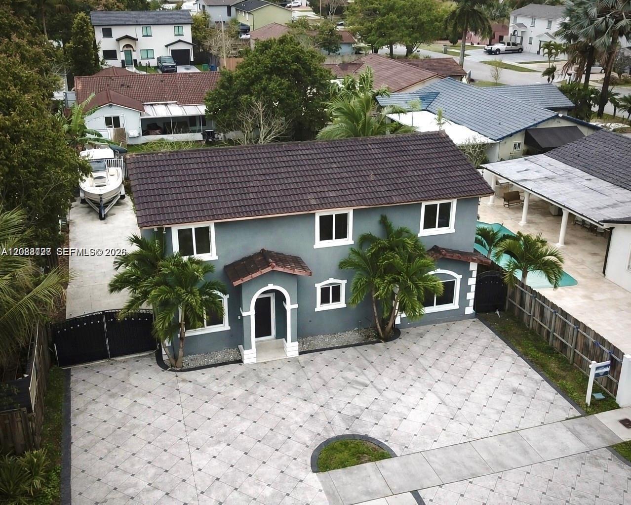 15302 SW 180th Ter — Photo 2