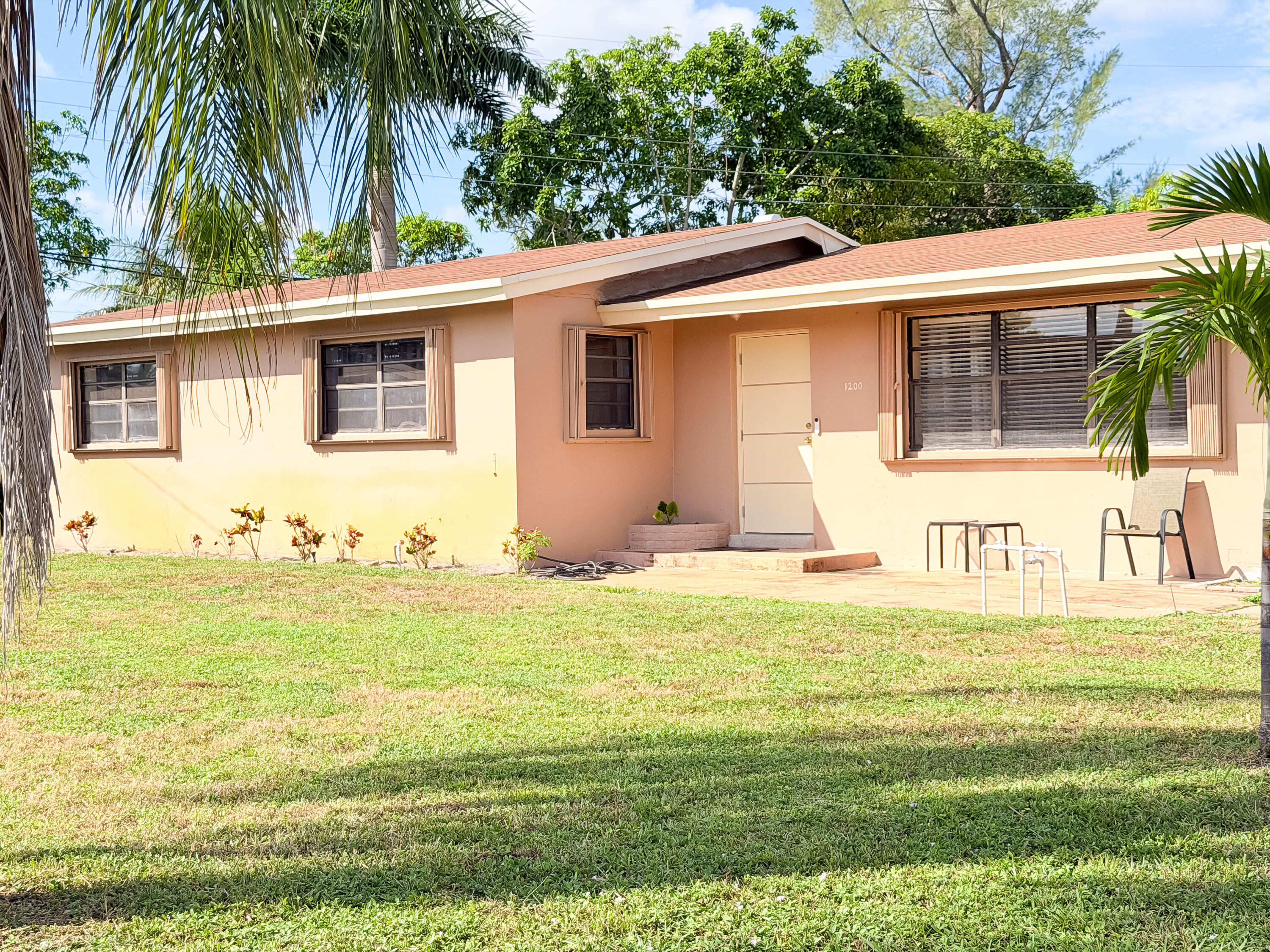 1200 NW 18th Street — Photo 5