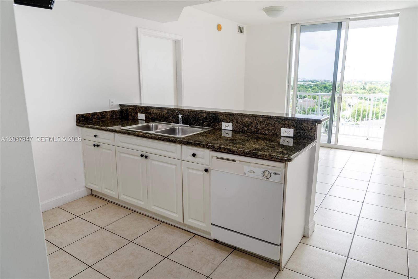 1 Glen Royal Pkwy # 809 — Photo 3