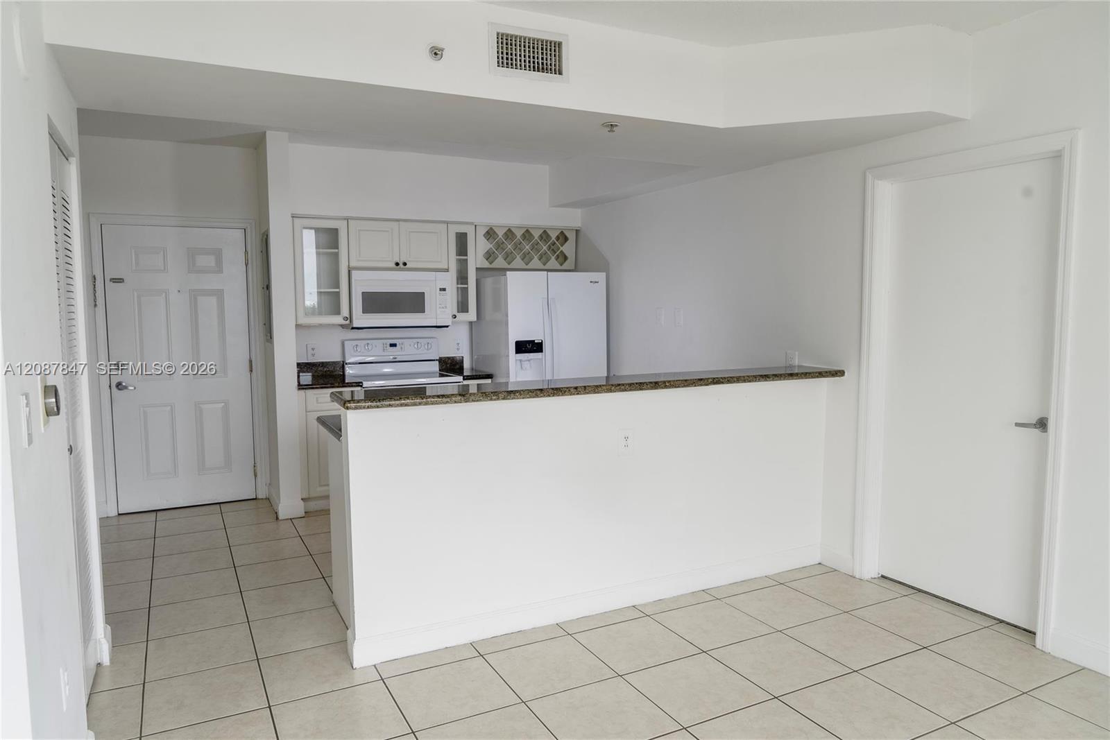 1 Glen Royal Pkwy # 809 — Photo 4