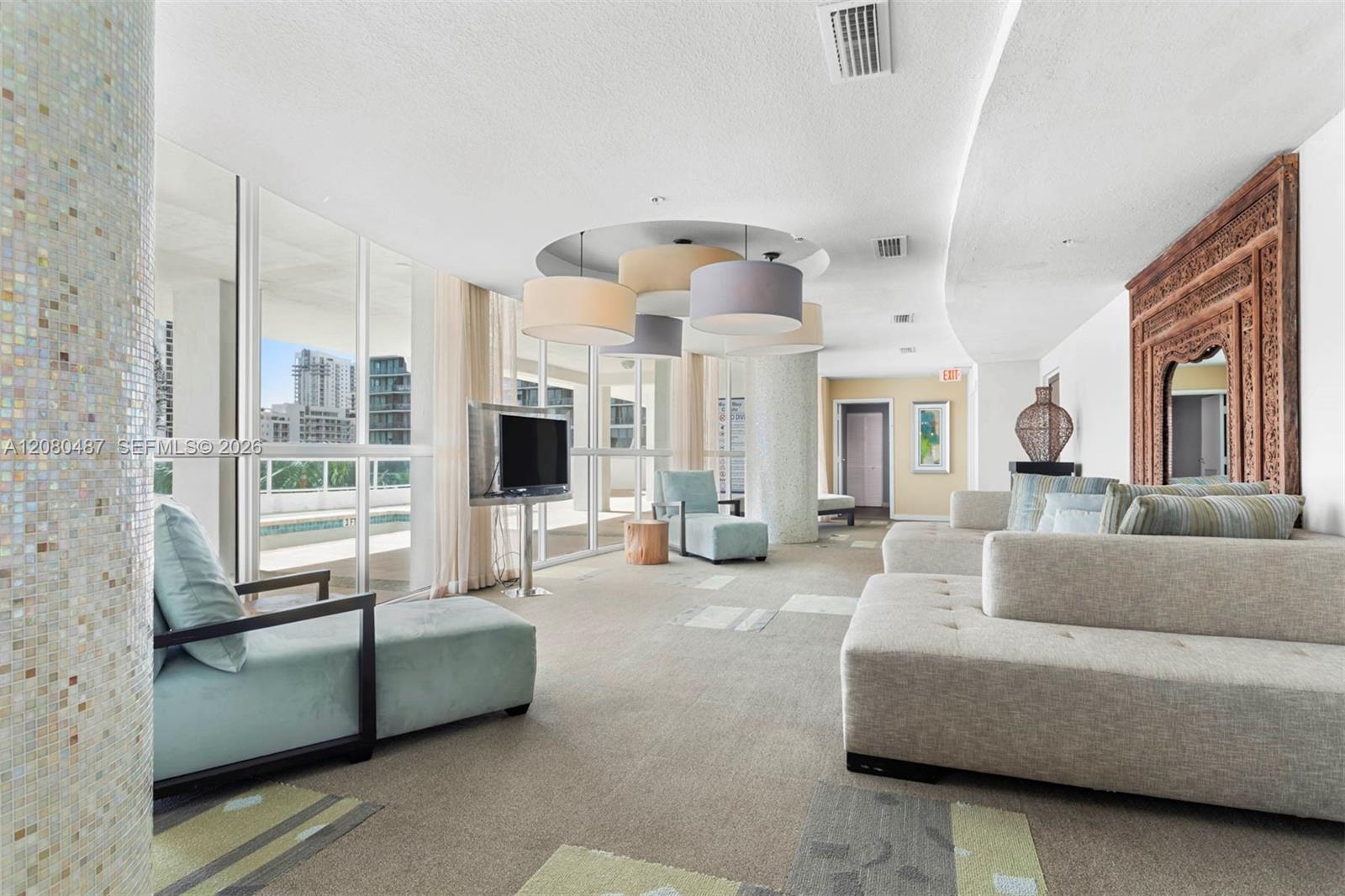 500 NE 29th St # 803 — Photo 3