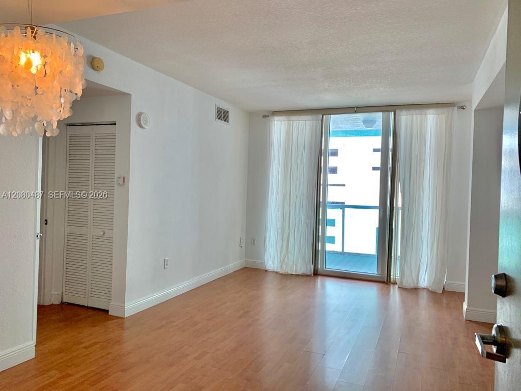 500 NE 29th St # 803 — Photo 5