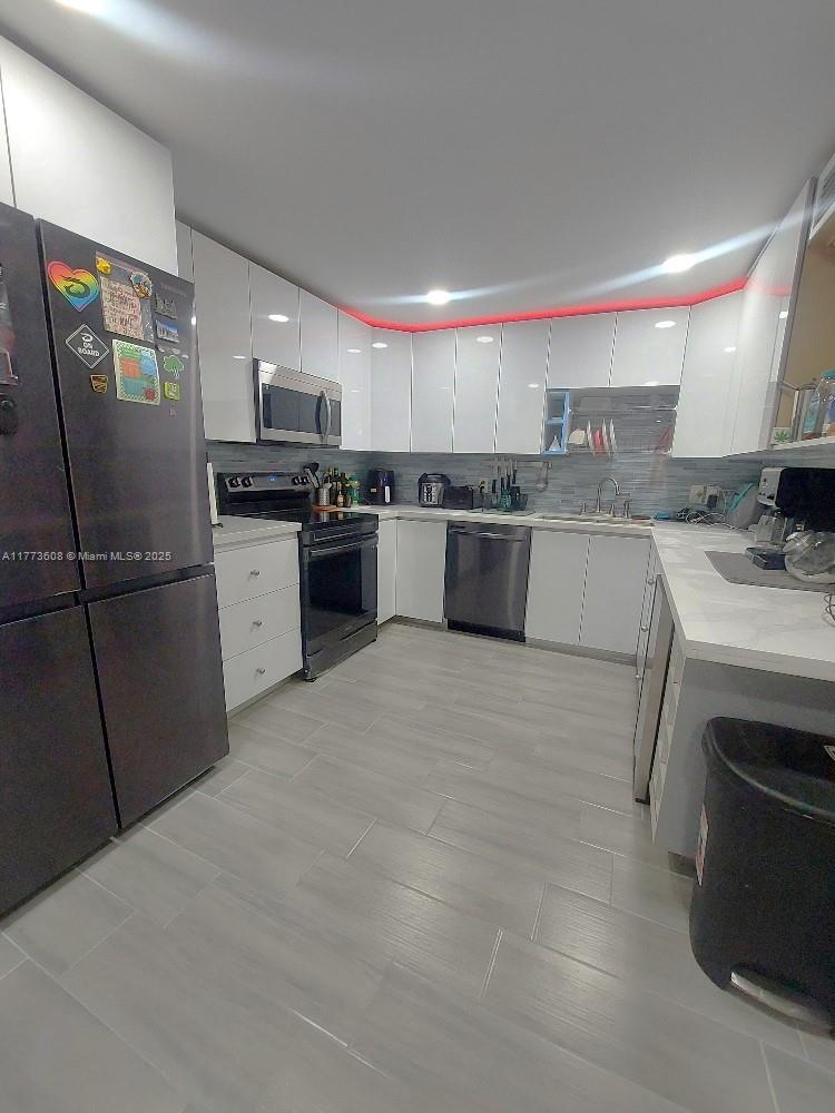 16300 Golf Club Rd Apt 317, Weston FL 33326