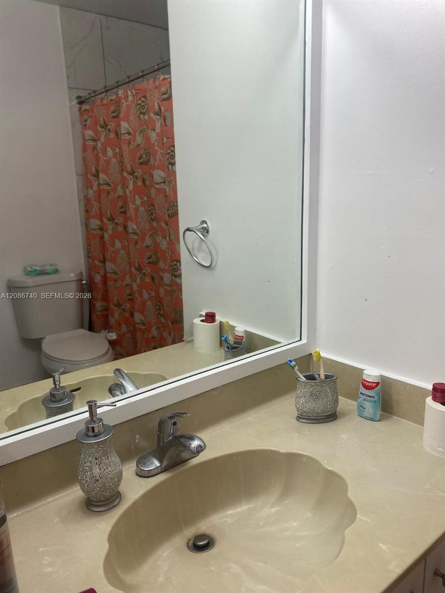 5209 W 24th Ct # 5209 — Photo 2