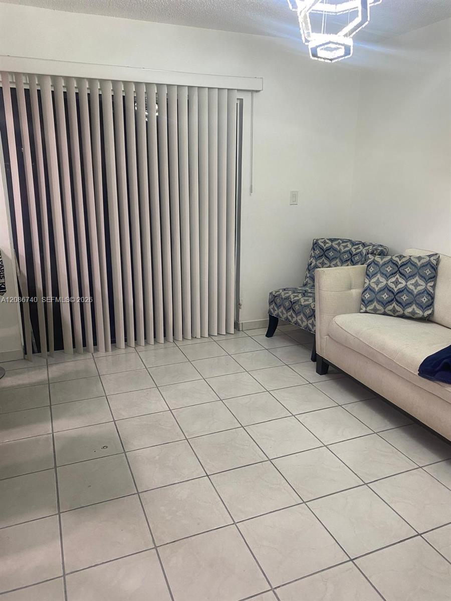 5209 W 24th Ct # 5209 — Photo 4