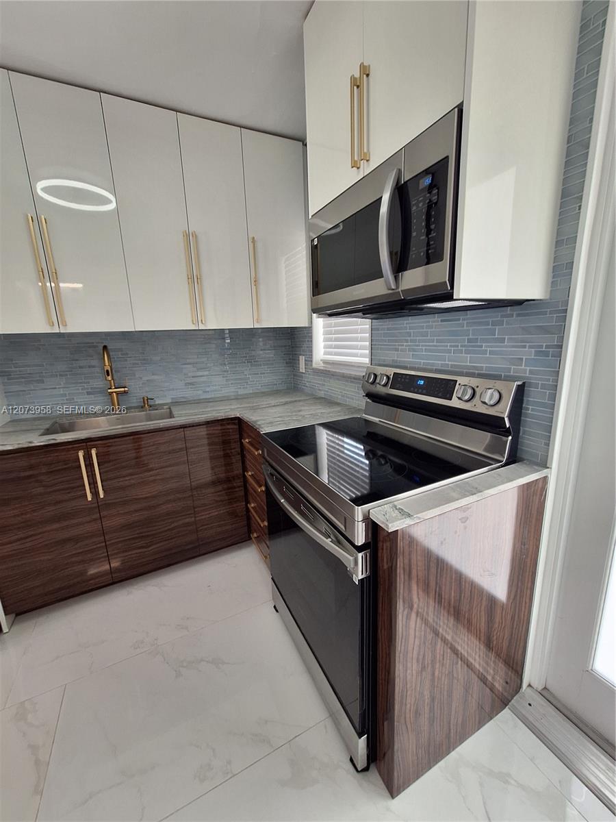 1420 Pennsylvania Ave # 409 — Photo 4