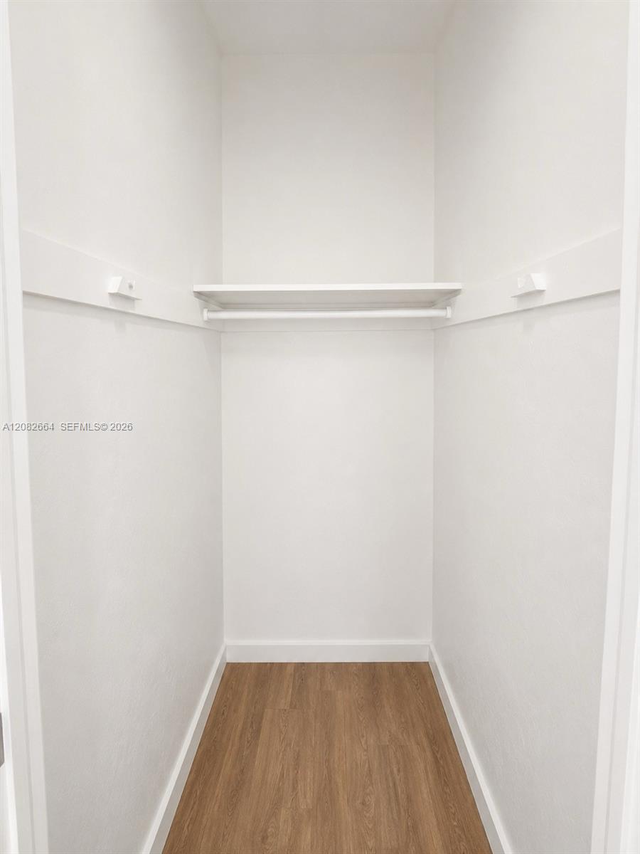 3025 Indian Creek Dr # 310 — Photo 4