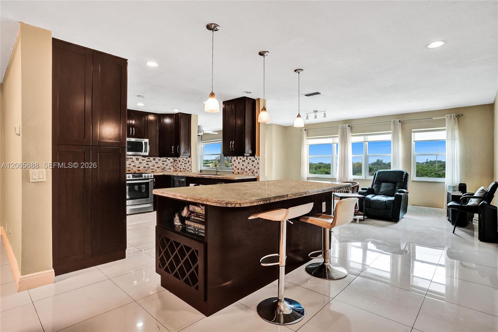 215 SE 3rd Ave # 501C, Hallandale Beach FL 33009