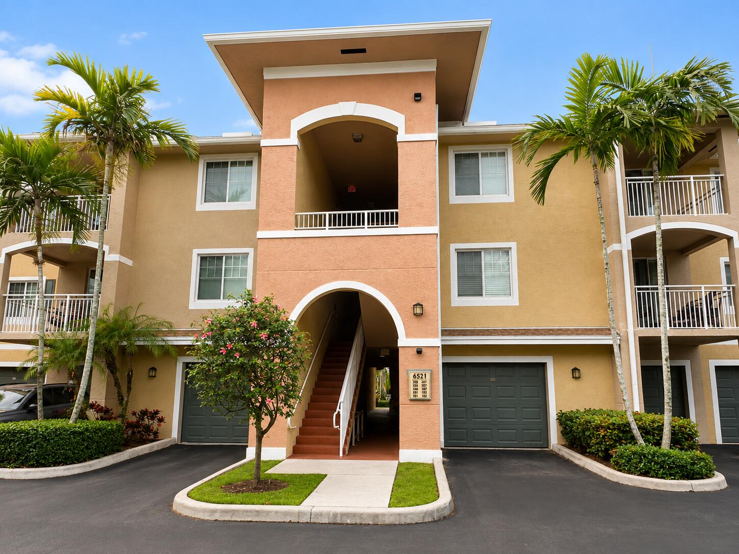 6521 Emerald Dunes Drive # 206 + Garage — Photo 3