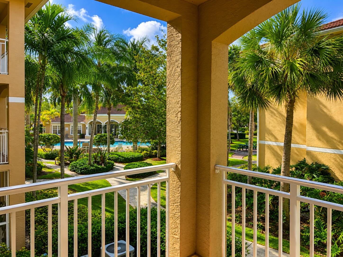 6521 Emerald Dunes Drive # 206 + Garage, West Palm Beach FL 33411