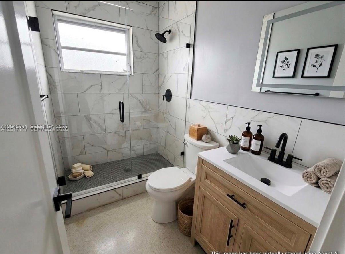 1140 NE 24th Ave # 1 — Photo 2