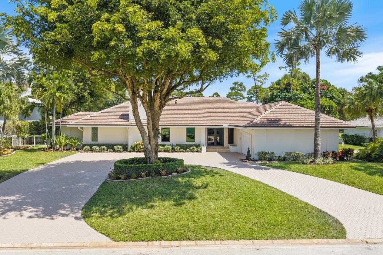 460 Glenbrook Drive, Atlantis FL 33462