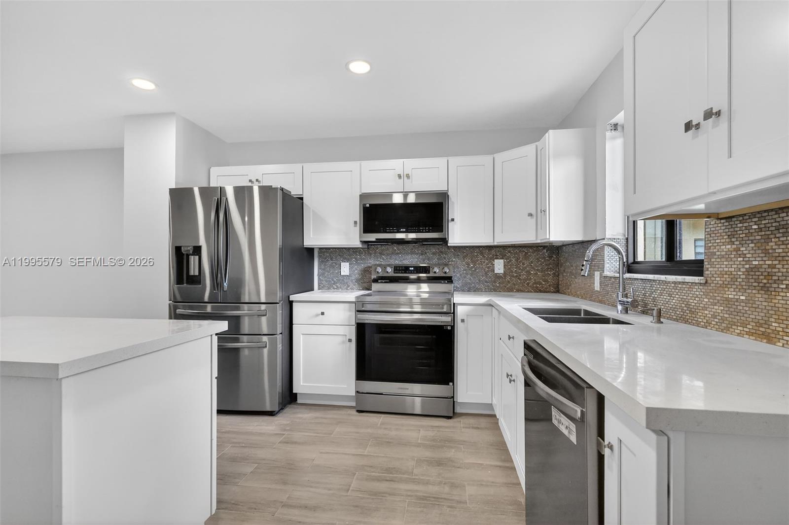 275 Gate Rd # 104, Hollywood FL 33024