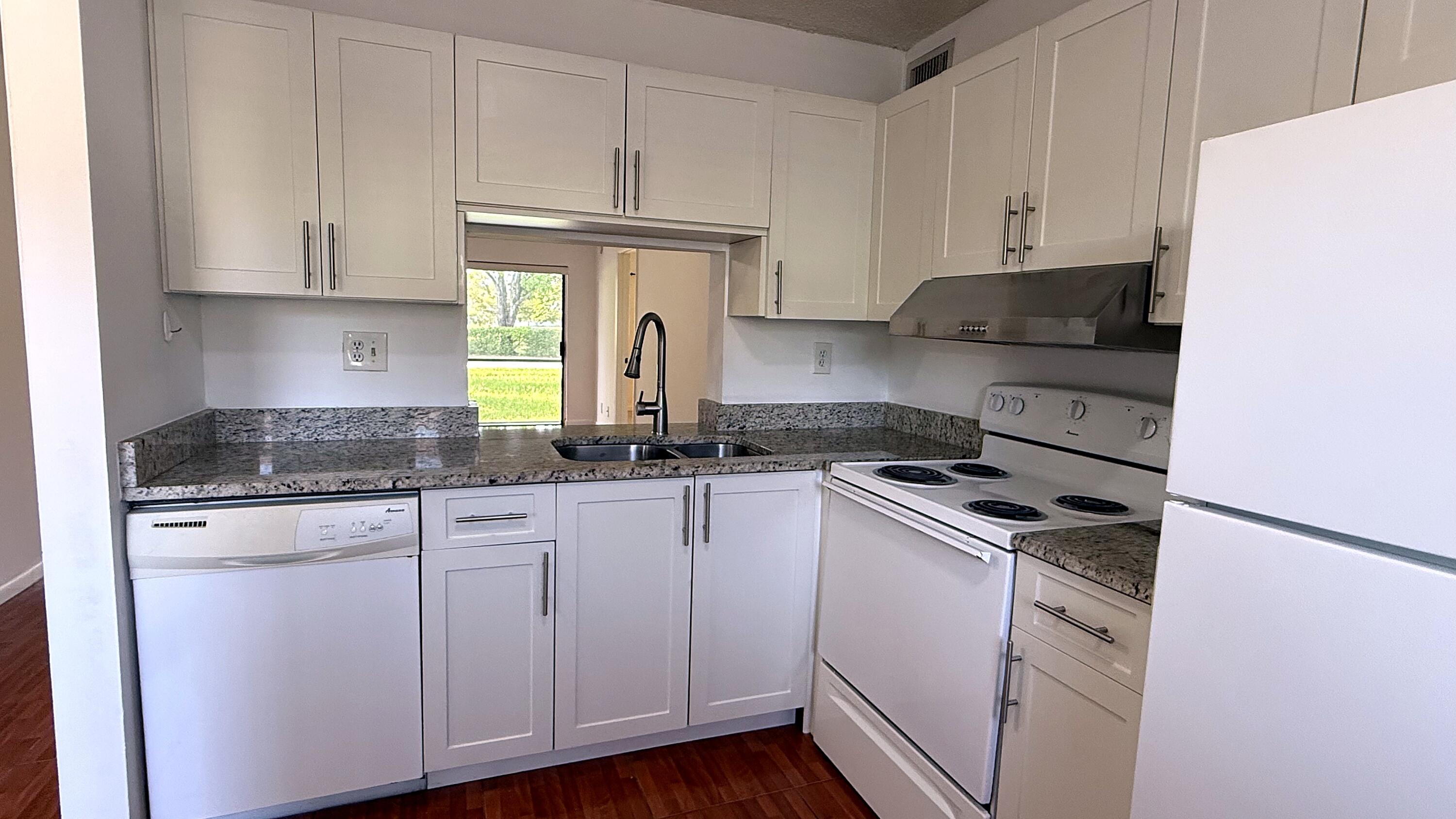114 NW 60TH Avenue # 1 — Photo 3