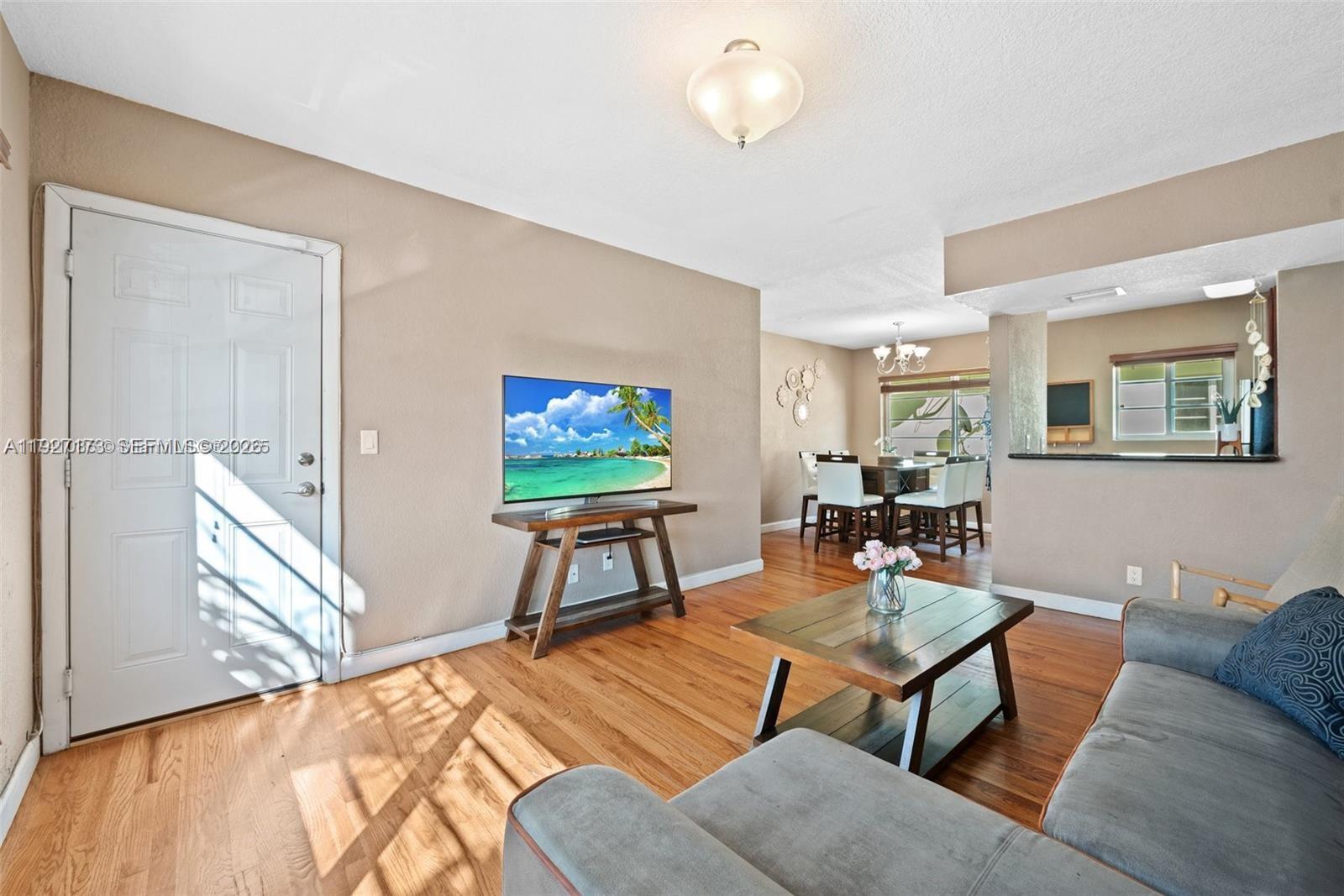 8345 Byron Ave # 6 — Photo 5