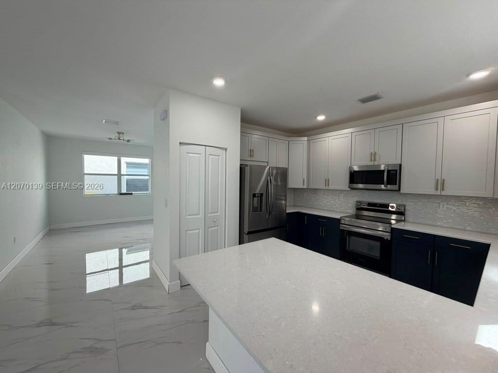 1409 SE 26th Ter # 1409 View 8