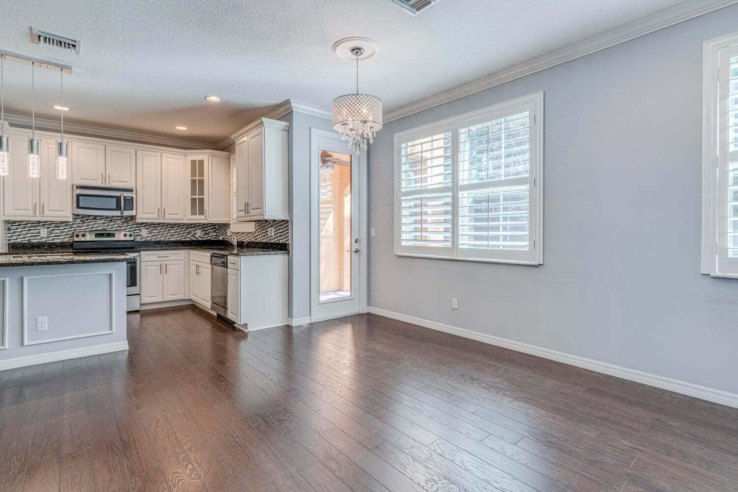 4628 MEDITERRANEAN Circle — Photo 4