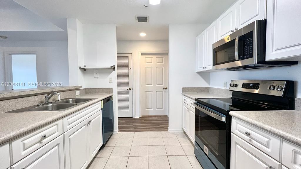 1203 Town Center Dr # 415 — Photo 4