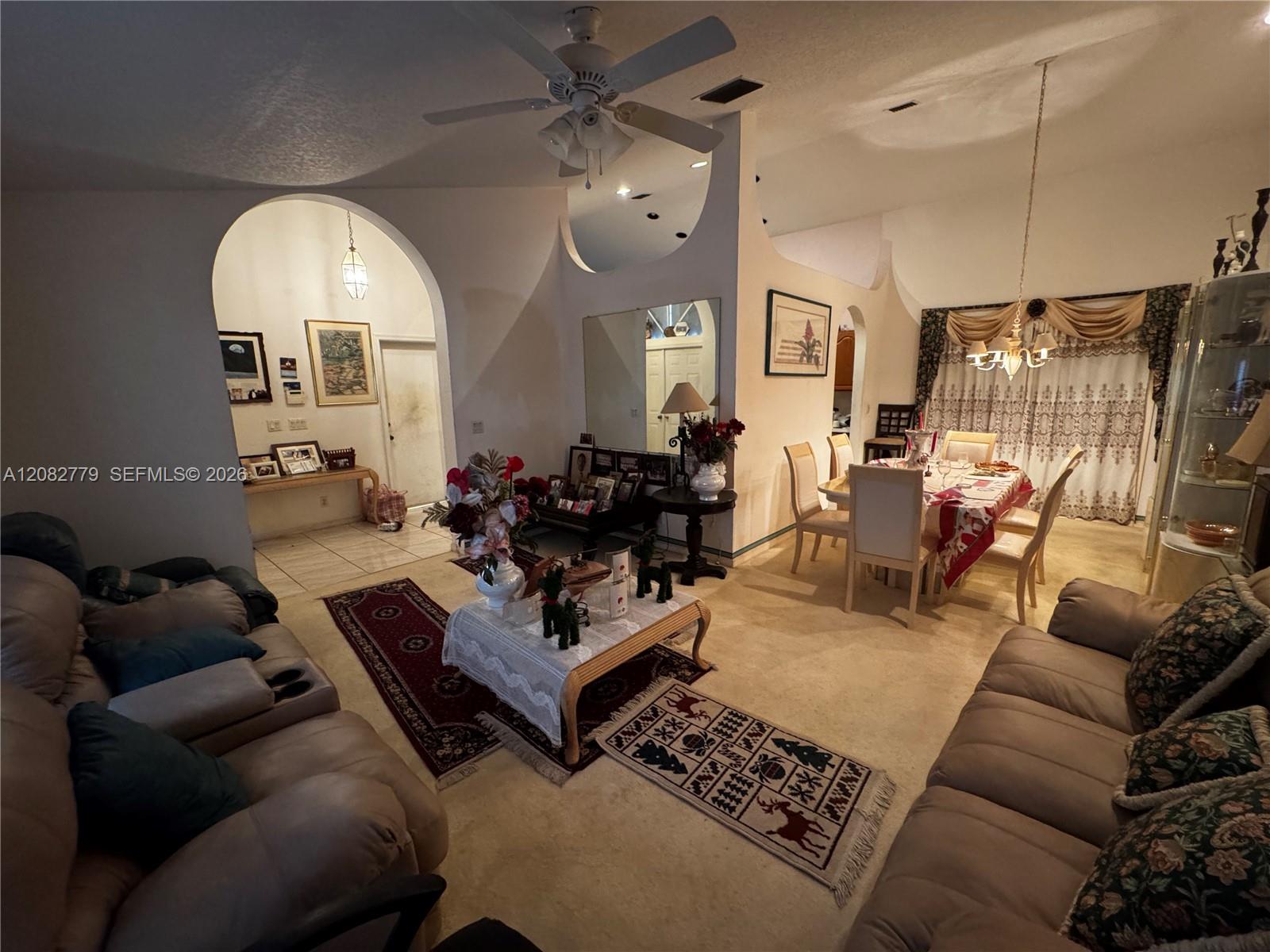 110 Hemingway Ct — Photo 2